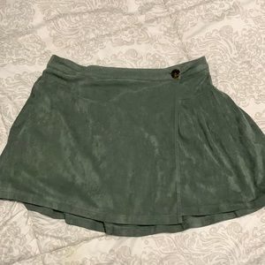 Velvet Green Pleated Mini, &merci, size Large